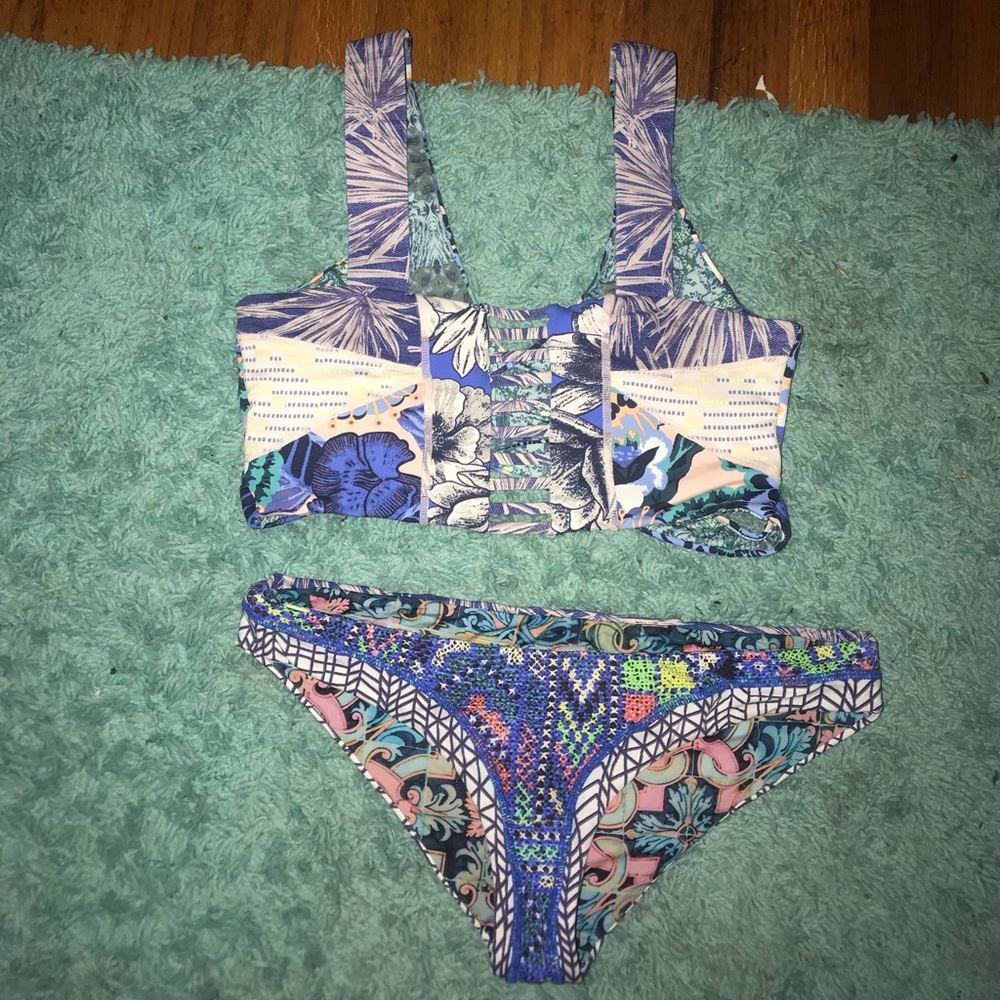 Maaji swimsuit top and bottom